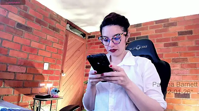 paulinabarnett- online show from 12, 1, 2026