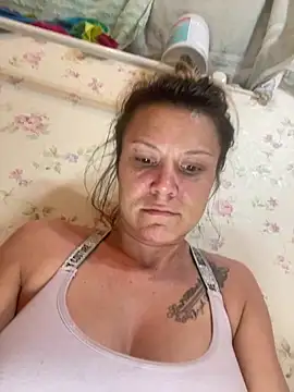 Snapshot of hotNReady6969 chatting on 8, 10, 2025 hotNReady6969 online show from 8, 10, 2025