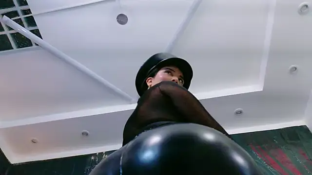 MeliizaQueen online show from 24, 4, 2026