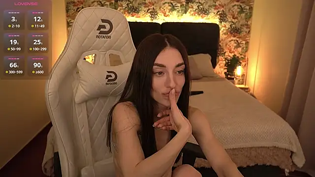 Alice Arwen online show from 13, 2, 2025
