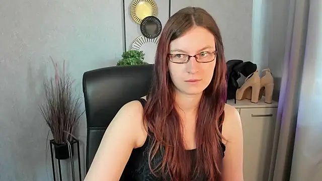 emmaxDelight online show from 10, 7, 2026
