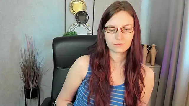Snapshot of emmaxDelight chatting on 10, 6, 2026 emmaxDelight online show from 10, 6, 2026