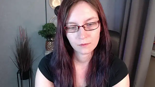 emmaxDelight online show from 9, 3, 2026