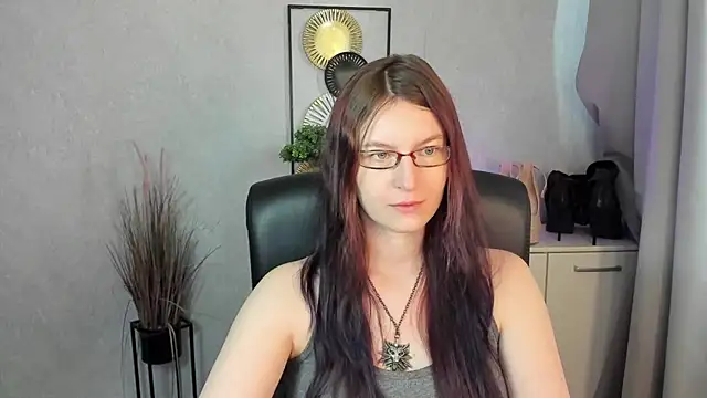 emmaxDelight online show from 22, 7, 2026