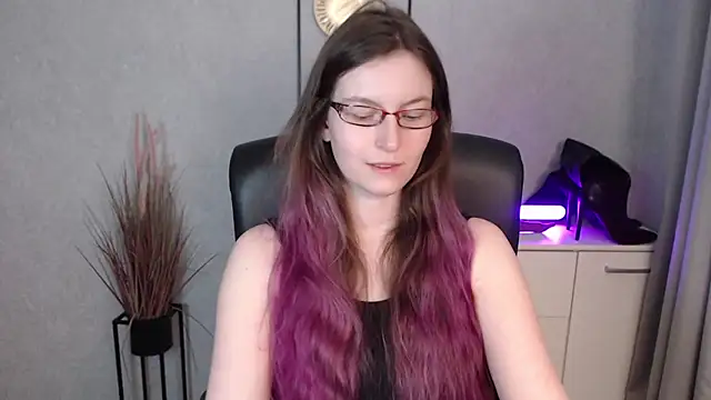 emmaxDelight online show from 22, 12, 2025