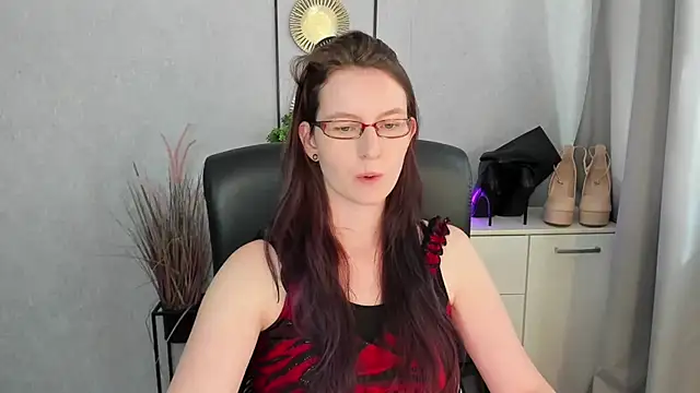 emmaxDelight online show from 28, 7, 2026