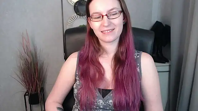 emmaxDelight online show from 6, 2, 2025