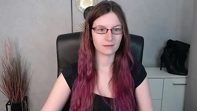 emmaxDelight online show from 14, 2, 2025