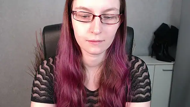 emmaxDelight online show from 13, 2, 2025