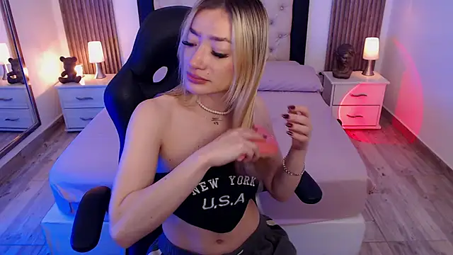 zoe jones13 online show from 26, 10, 2025