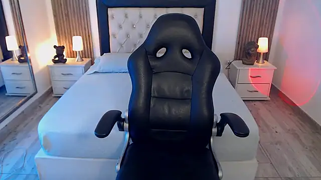 zoe jones13 online show from 10, 11, 2025