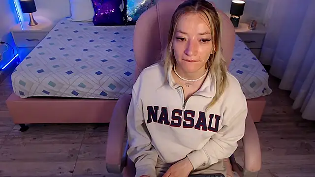 zoe jones13 online show from 20, 2, 2026