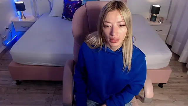 zoe jones13 online show from 1, 3, 2026