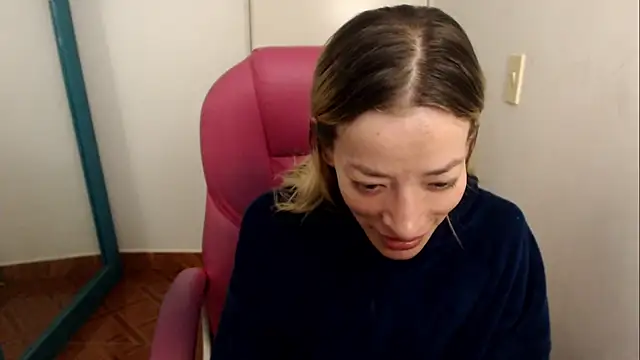 Snapshot of zoe_jones13 chatting on 27, 7, 2026 zoe jones13 online show from 27, 7, 2026