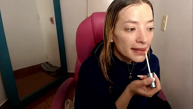Snapshot of zoe_jones13 chatting on 18, 7, 2026 zoe jones13 online show from 18, 7, 2026