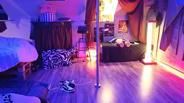 JoleneFuego online show from 4, 2, 2025