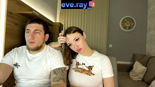Nihanna kiss online show from 30, 1, 2025