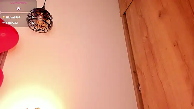 Snapshot of Mia_ross16 chatting on 15, 2, 2025 Mia ross16 online show from 15, 2, 2025