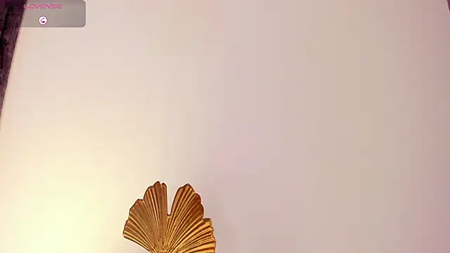 Snapshot of Mia_ross16 chatting on 17, 2, 2025 Mia ross16 online show from 17, 2, 2025
