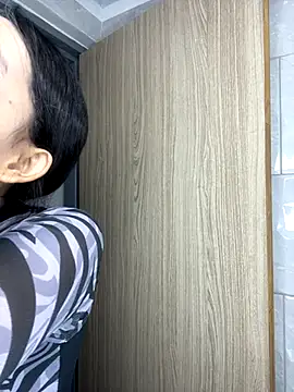 lilithTeen1  online show from 5, 11, 2025