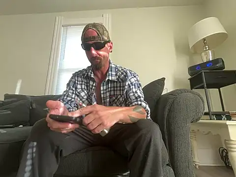 Snapshot of armdy371 chatting on 5, 10, 2025 armdy371 online show from 5, 10, 2025