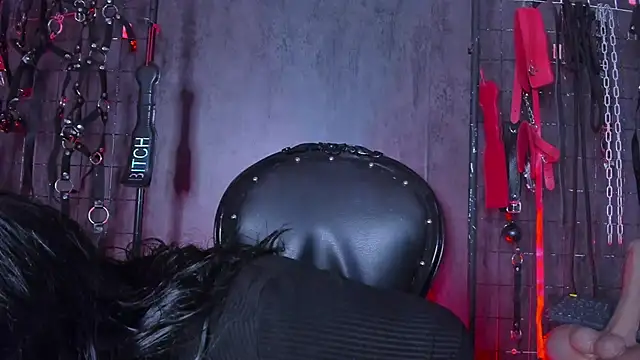 Carolina Arias online show from 2, 2, 2026