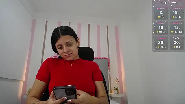 Isa Martinez18 online show from 25, 1, 2025