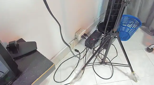 Chloe lauren online show from 6, 3, 2025