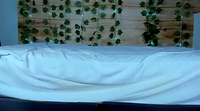 Chloe lauren online show from 15, 1, 2025