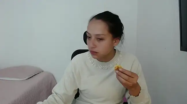 loren3124 online show from 14, 12, 2024