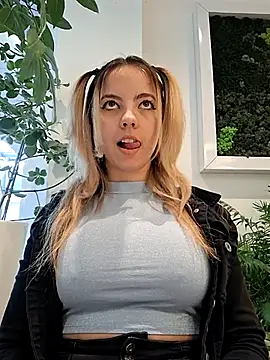 allinqueen online show from 23, 2, 2025