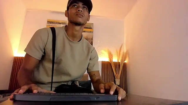 zander 2120 online show from 24, 4, 2026