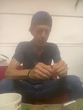 laye19 online show from 14, 3, 2026