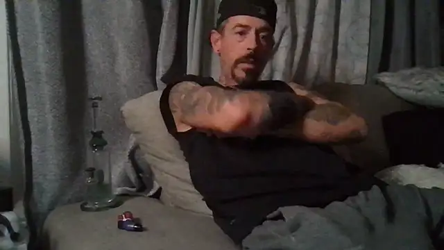 Snapshot of inkdbeast chatting on 14, 10, 2025 inkdbeast online show from 14, 10, 2025