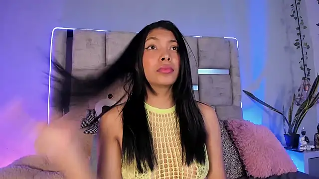 KarolRojas  online show from 25, 2, 2025