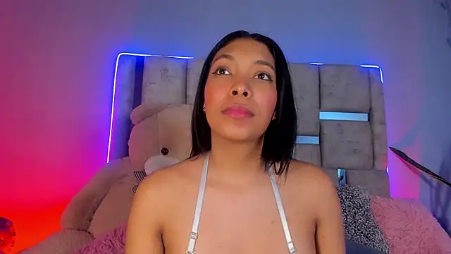 KarolRojas  online show from 26, 2, 2025