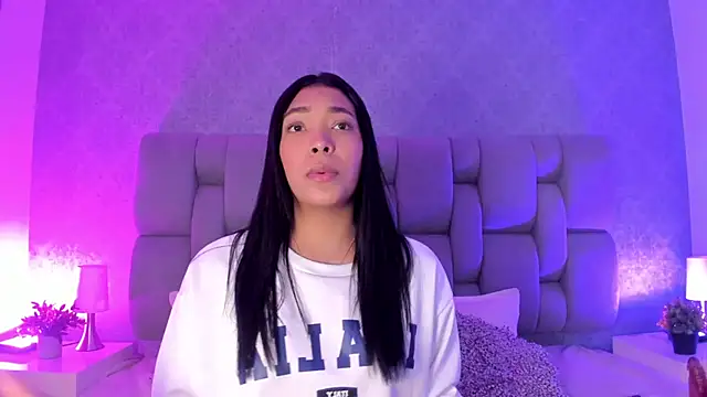 KarolRojas  online show from 18, 9, 2025