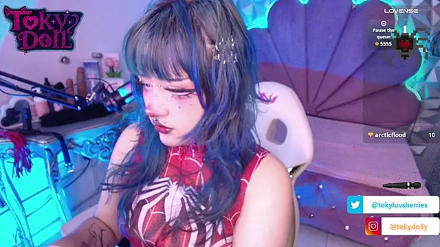 toky doll online show from 6, 10, 2025