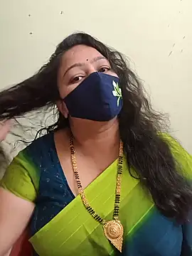 neelu-hoty online show from 5, 3, 2026