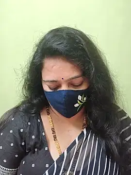 neelu-hoty online show from 7, 5, 2026