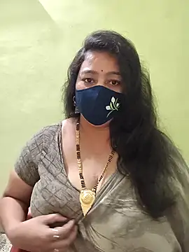 neelu-hoty online show from 15, 4, 2026