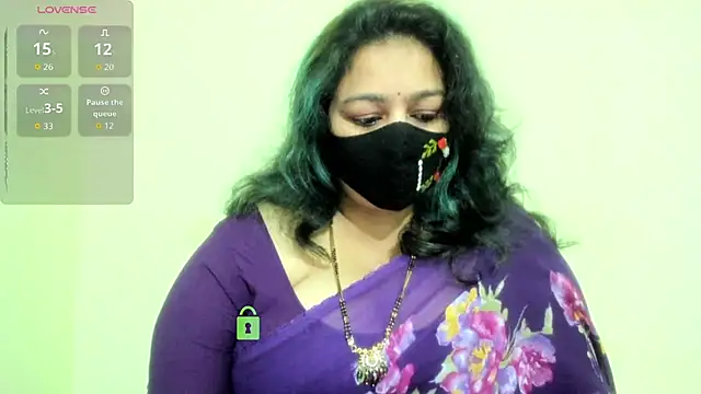 neelu-hoty online show from 9, 8, 2026