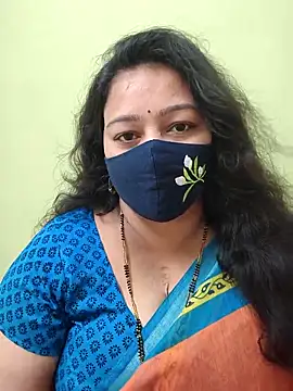 neelu-hoty online show from 4, 5, 2026
