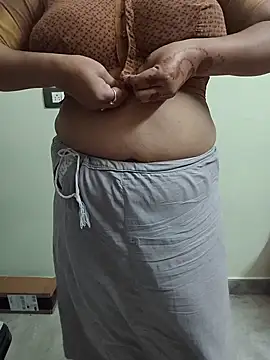 neelu-hoty online show from 7, 4, 2026