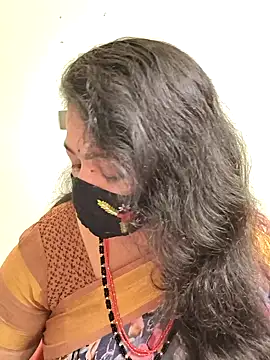 neelu-hoty online show from 16, 10, 2025