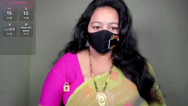 neelu-hoty online show from 9, 6, 2026