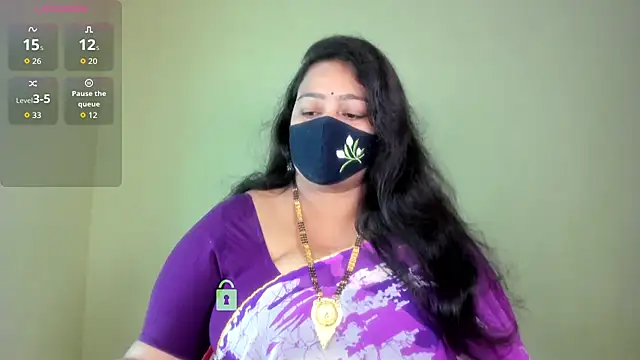 neelu-hoty online show from 4, 6, 2026