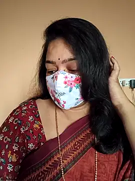 neelu-hoty online show from 1, 2, 2025