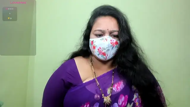 neelu-hoty online show from 31, 5, 2026