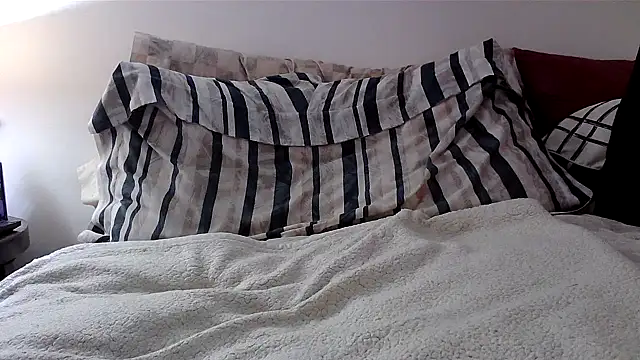 Hand69someguy online show from 16, 4, 2026